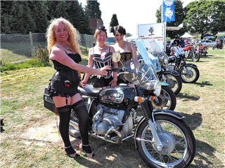10. WI Burlesque Girls with Mike's R75